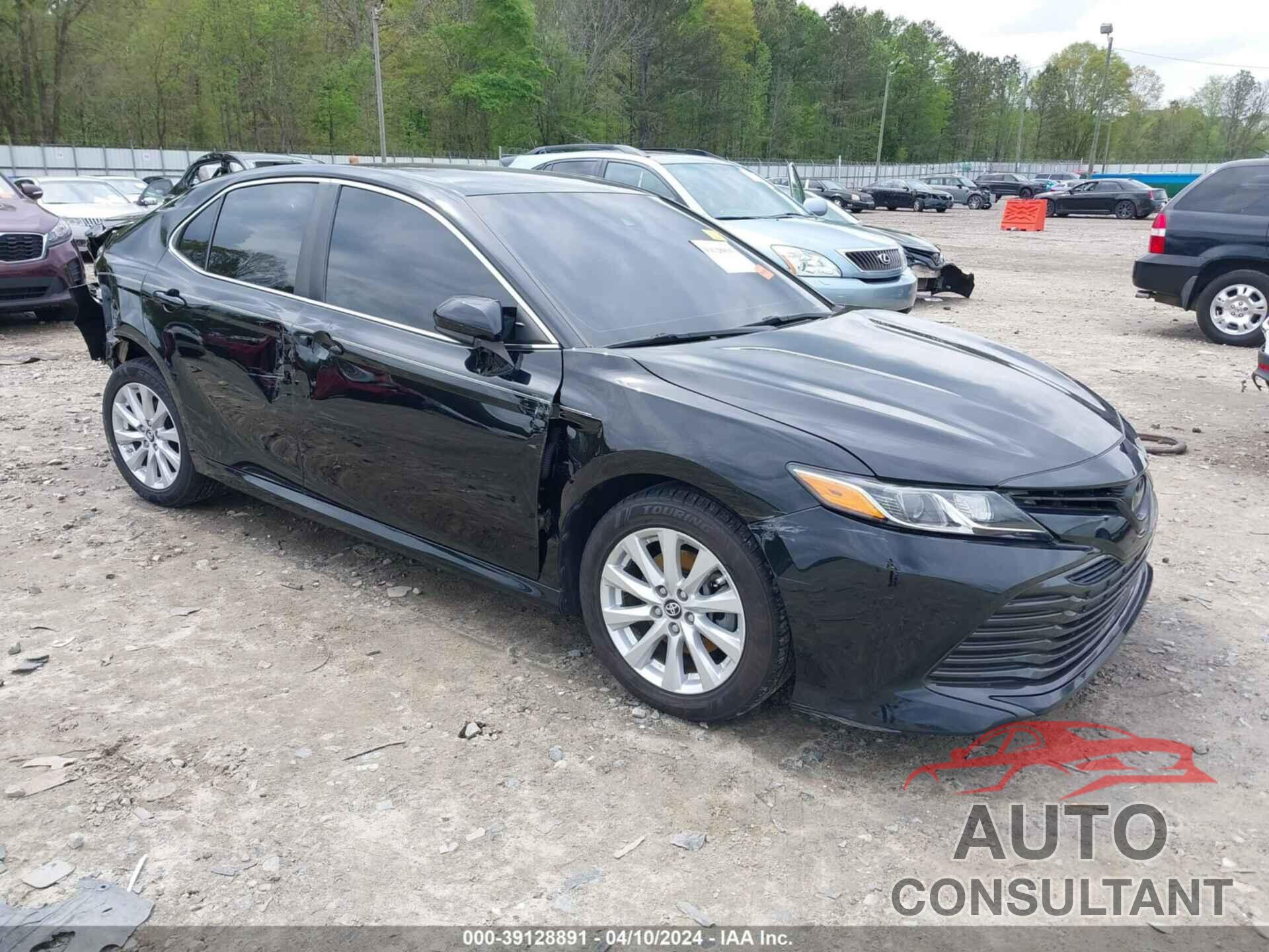 TOYOTA CAMRY 2018 - 4T1B11HK2JU634403