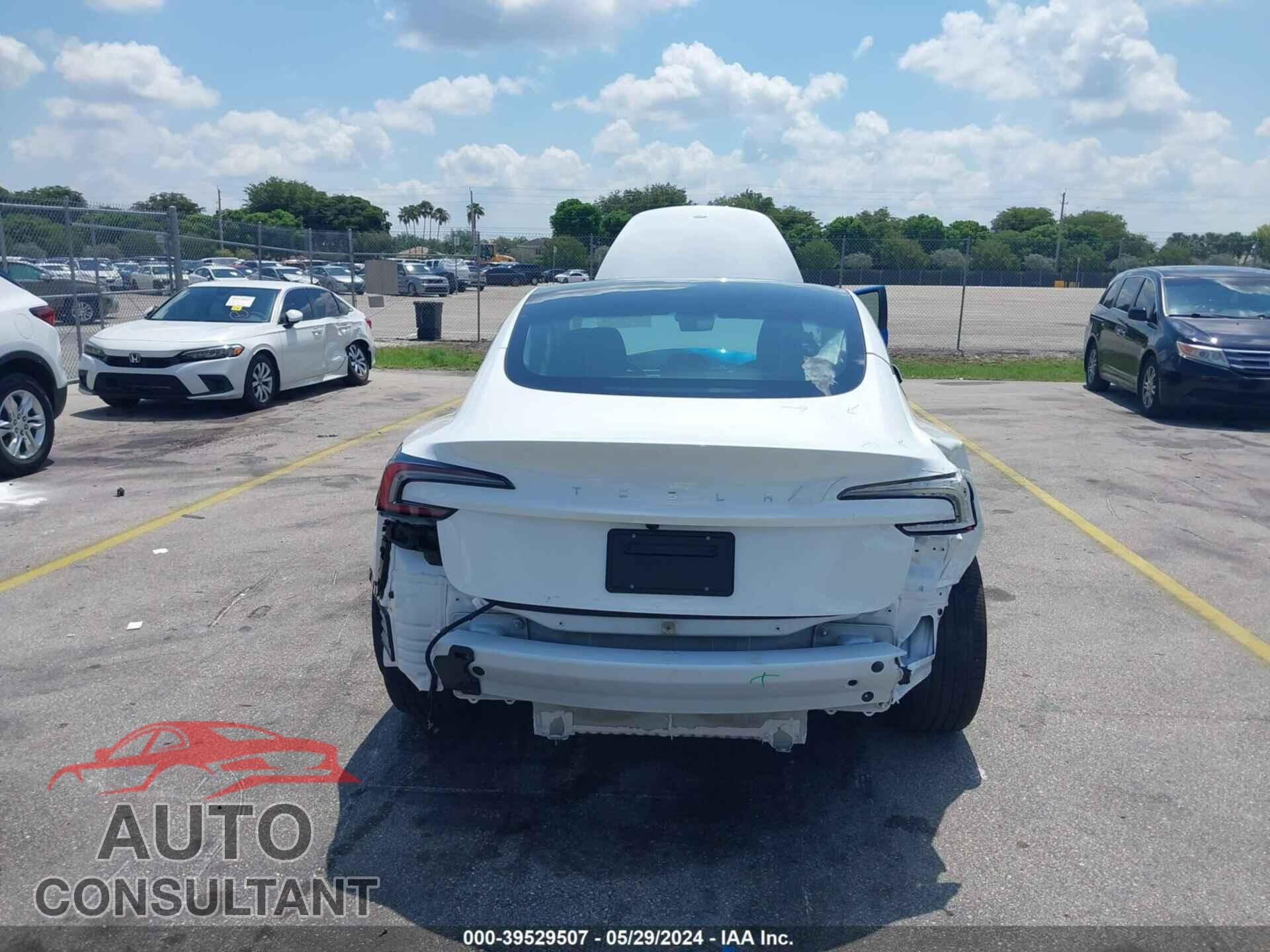 TESLA MODEL 3 2024 - 5YJ3E1EA6RF733030