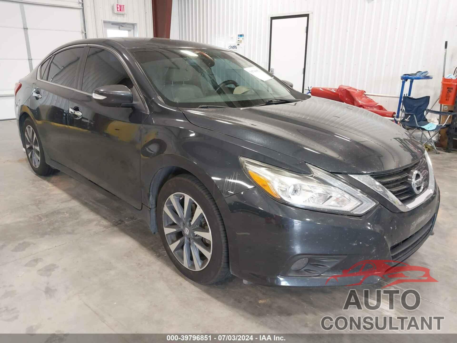 NISSAN ALTIMA 2017 - 1N4AL3AP6HC221241