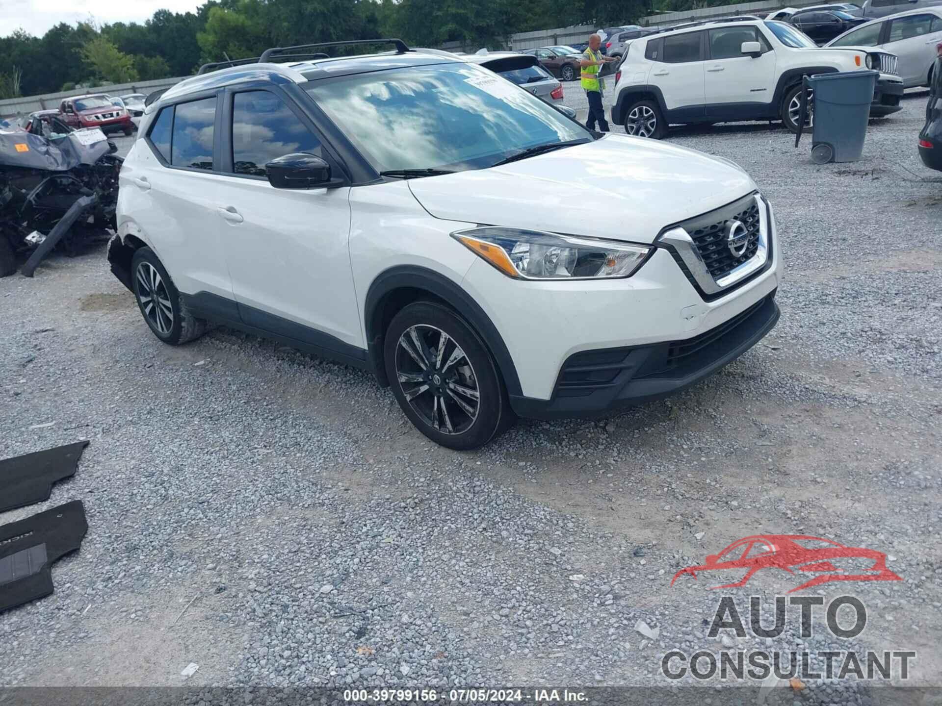 NISSAN KICKS 2018 - 3N1CP5CU8JL532141