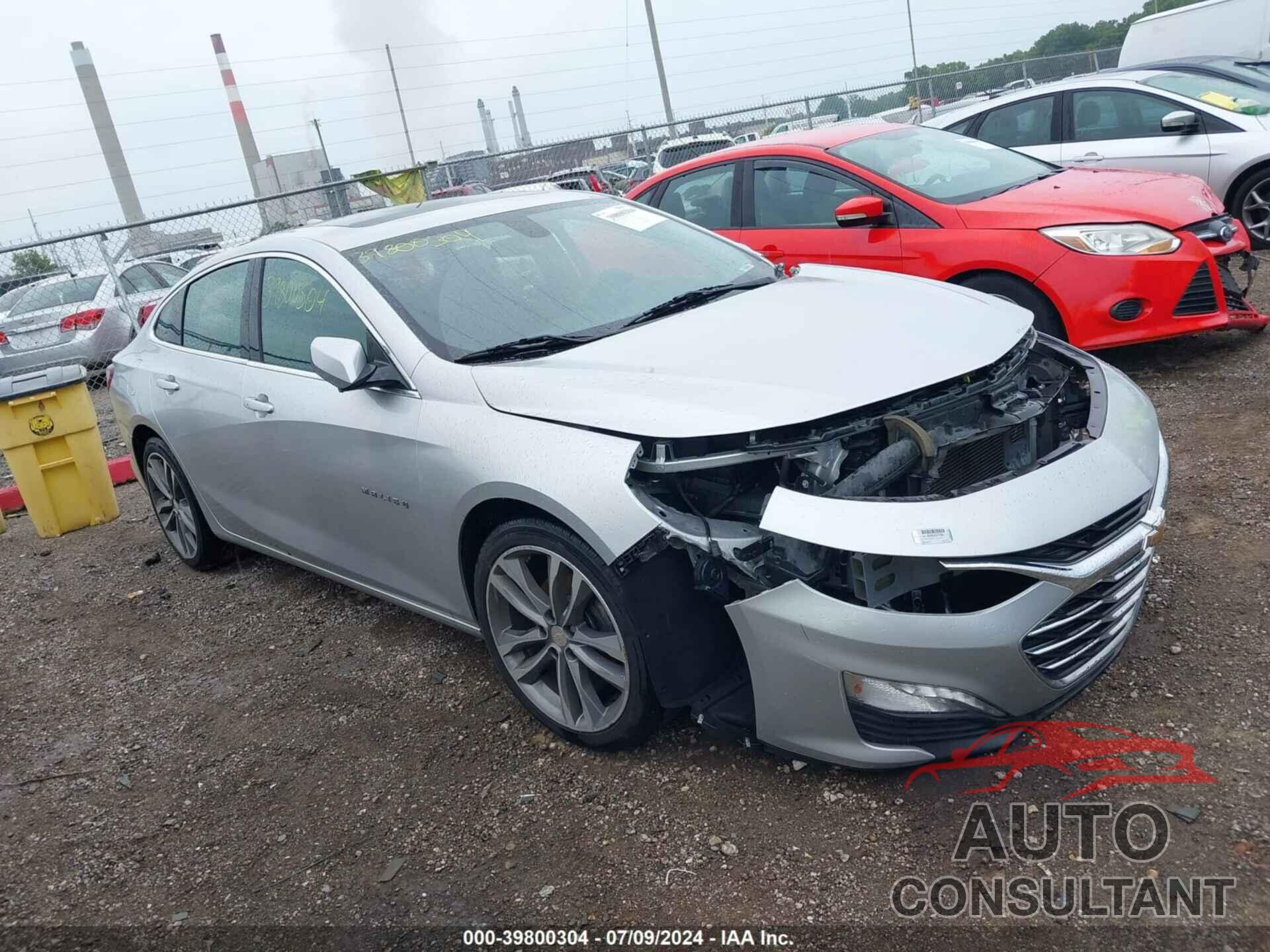 CHEVROLET MALIBU 2021 - 1G1ZD5ST3MF032100