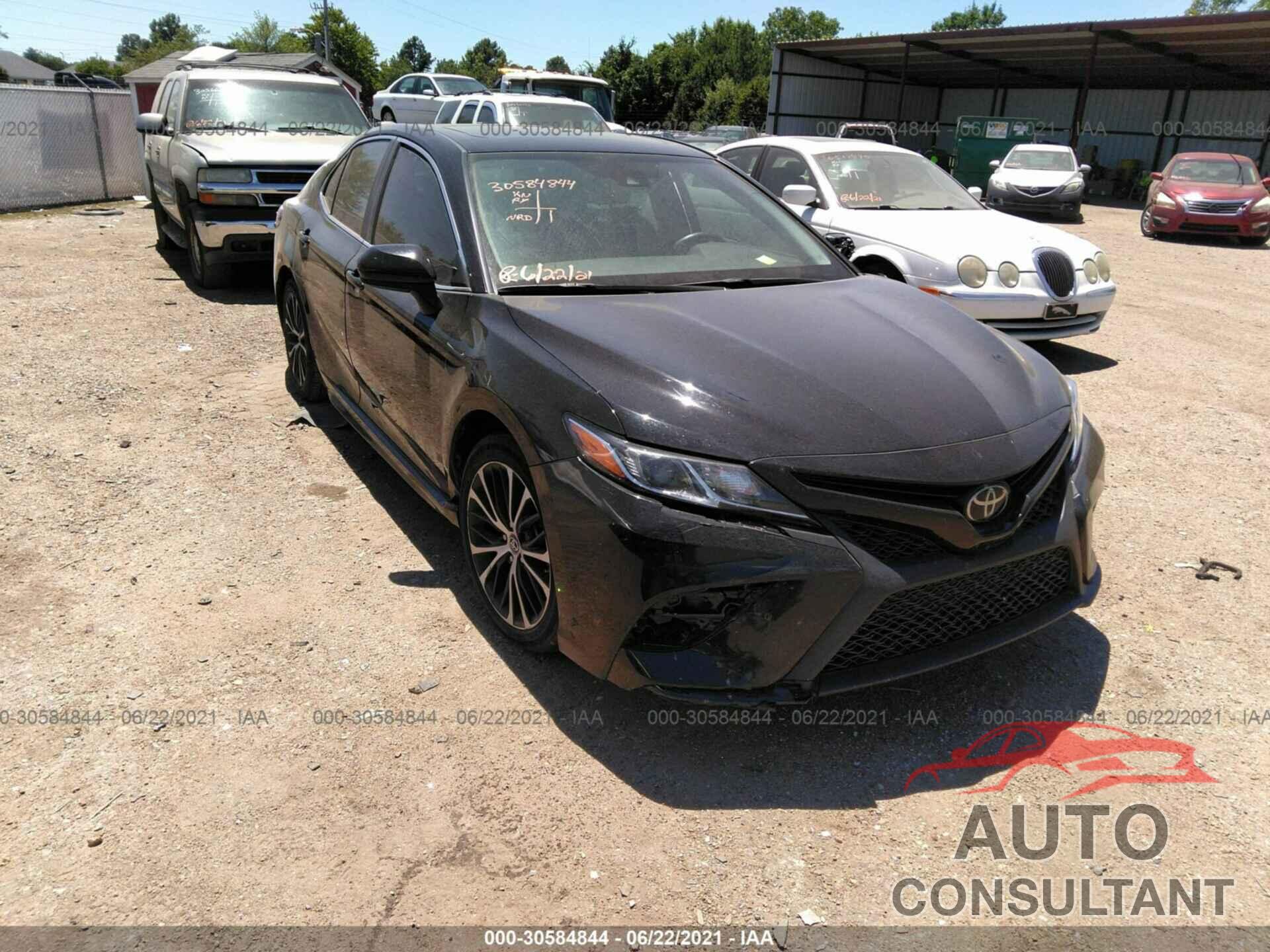 TOYOTA CAMRY 2019 - 4T1B11HK2KU799854