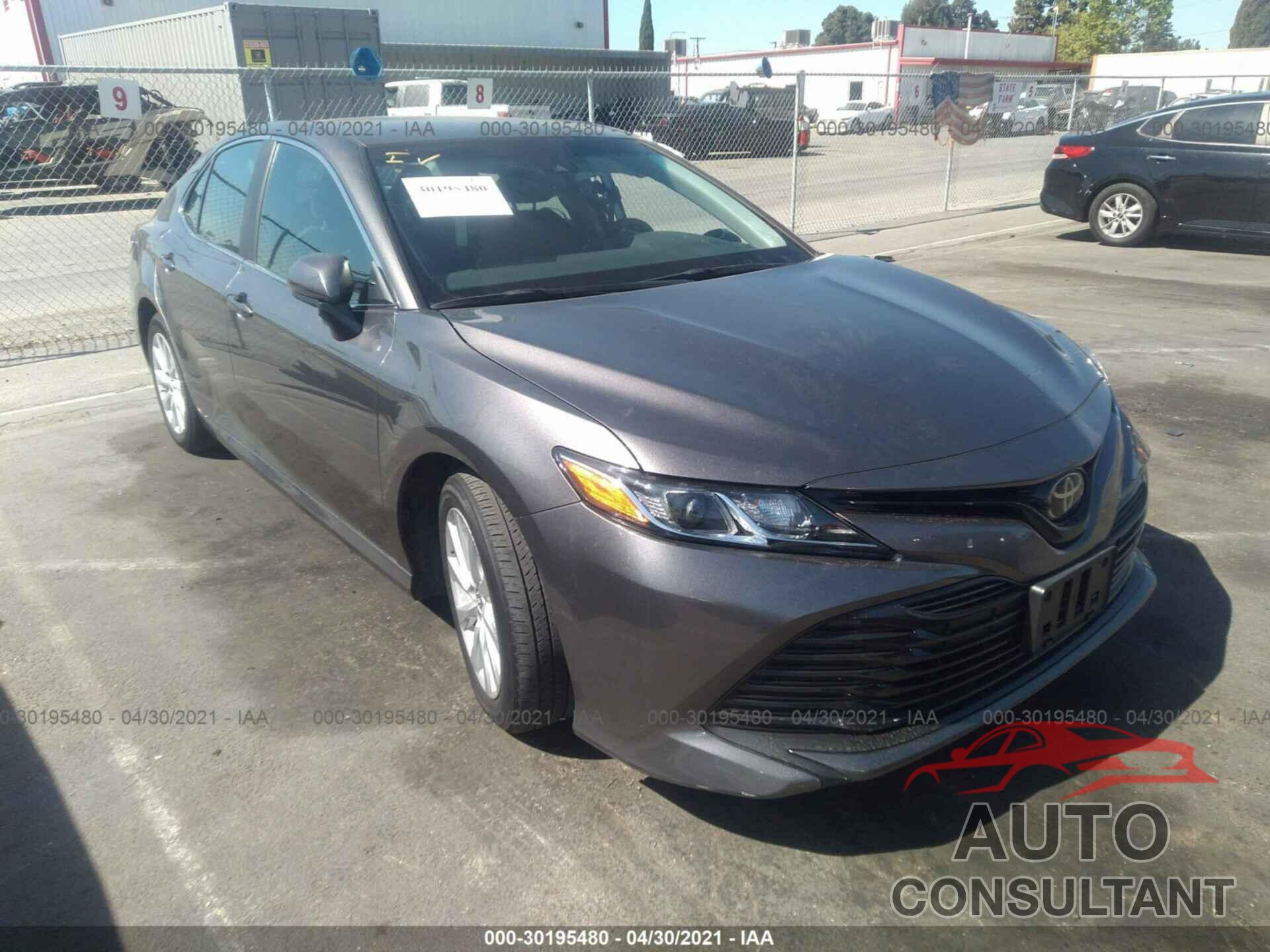 TOYOTA CAMRY 2018 - 4T1B11HKXJU631264
