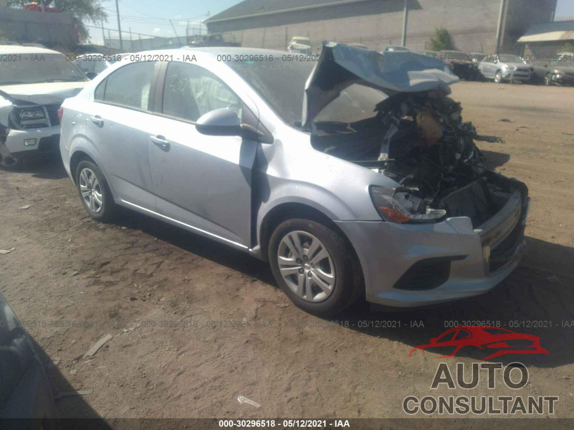 CHEVROLET SONIC 2017 - 1G1JB5SH0H4140867