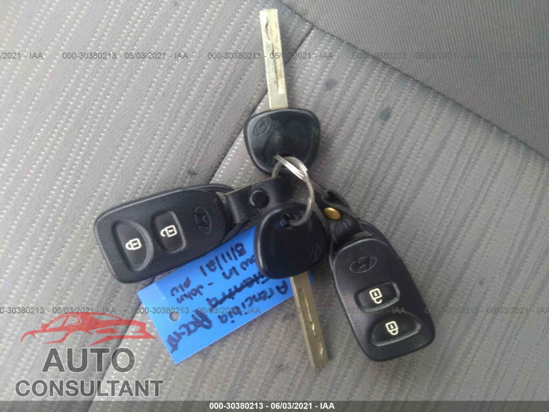 HYUNDAI ACCENT 2016 - KMHCT4AEXGU972757