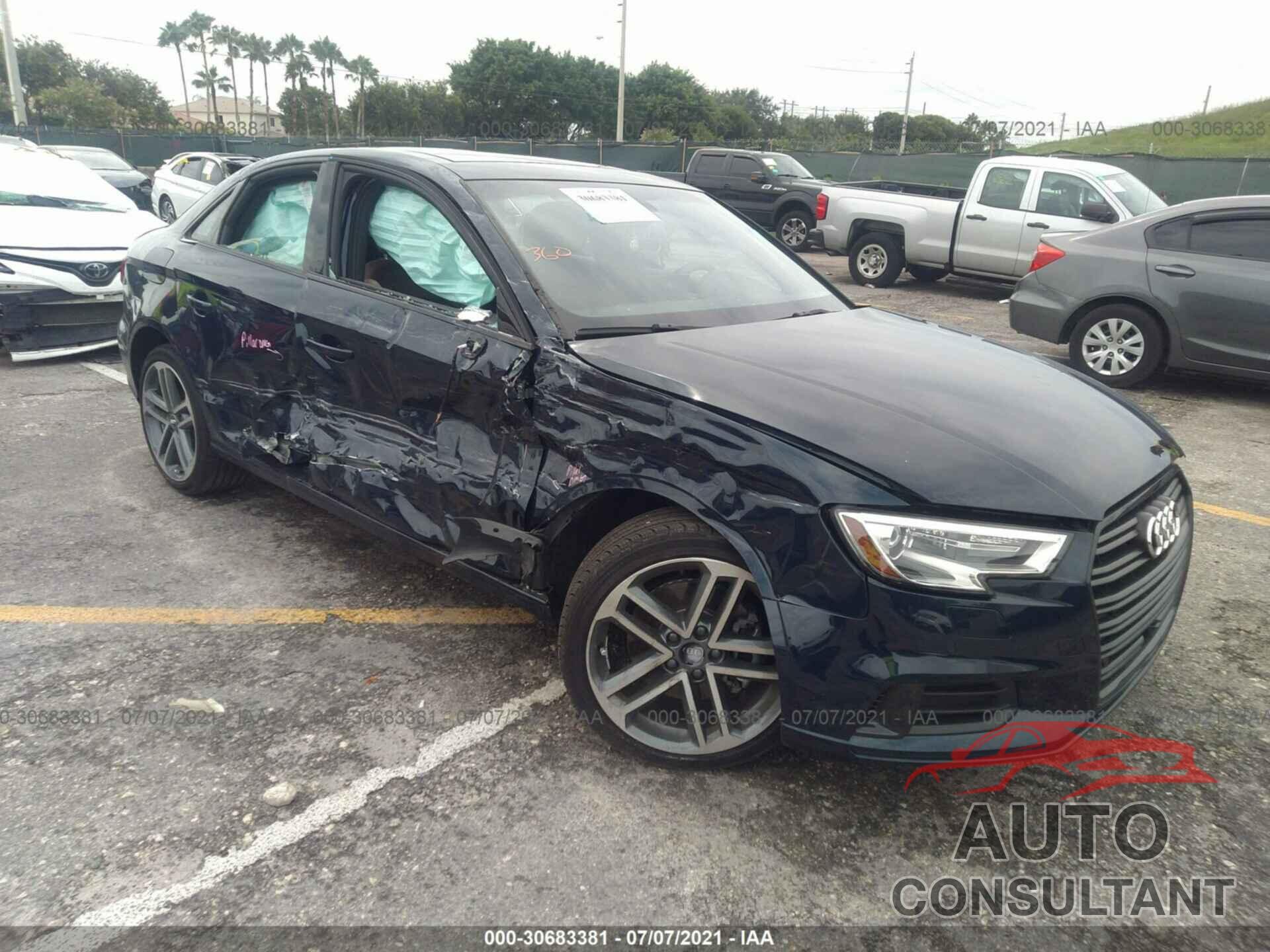 AUDI A3 SEDAN 2020 - WAUAUGFF5LA100961