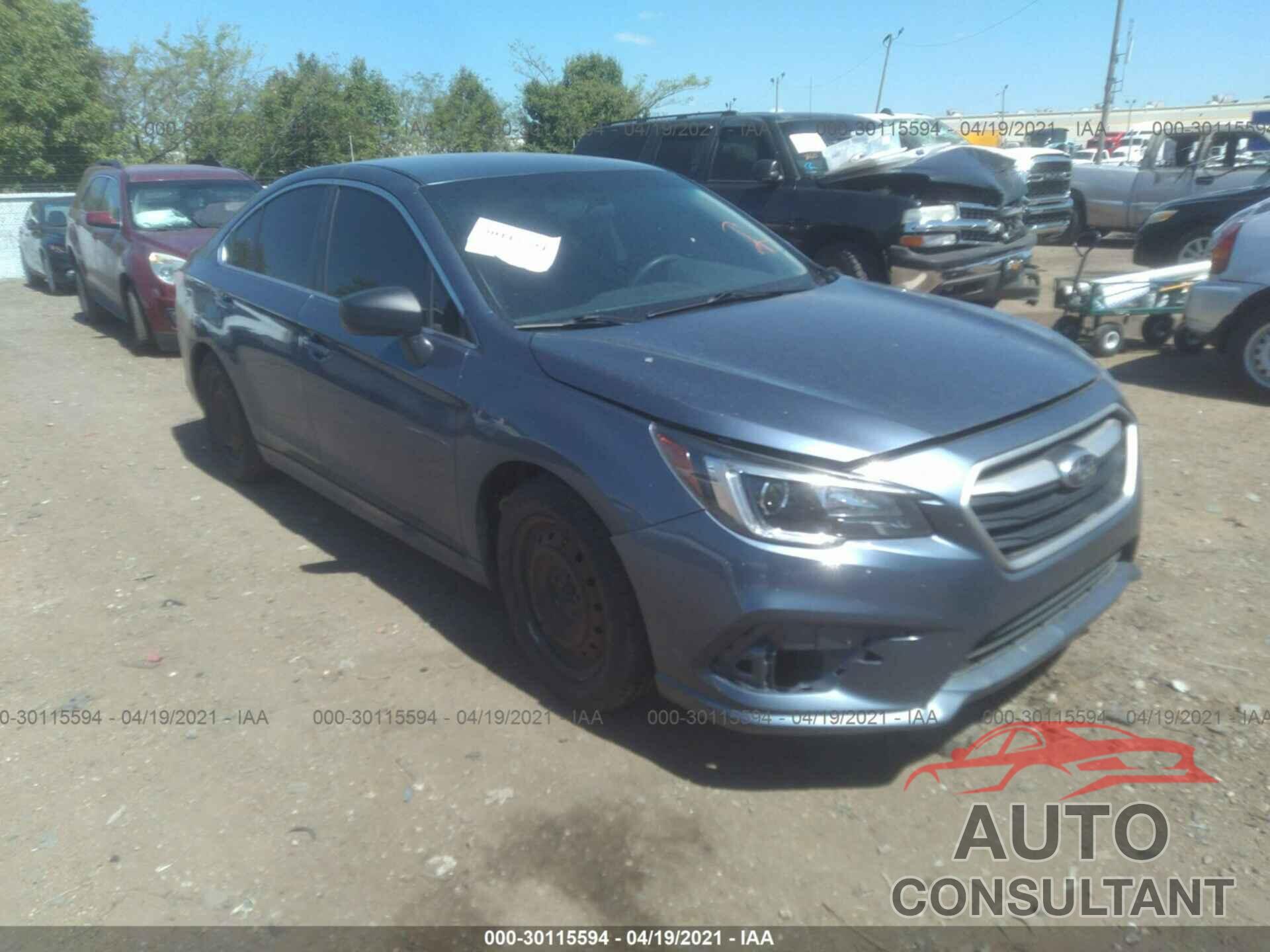 SUBARU LEGACY 2018 - 4S3BNAA66J3044815