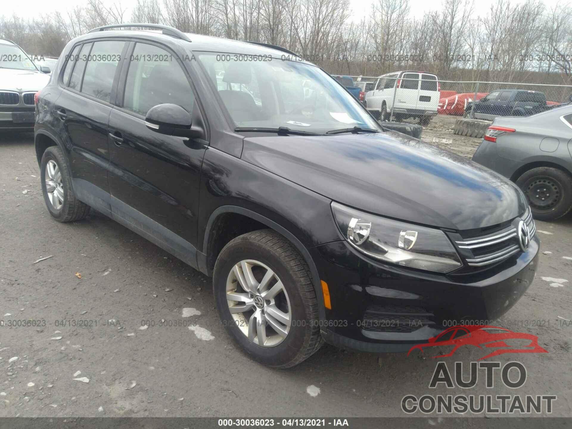 VOLKSWAGEN TIGUAN 2016 - WVGBV7AX5GW610591