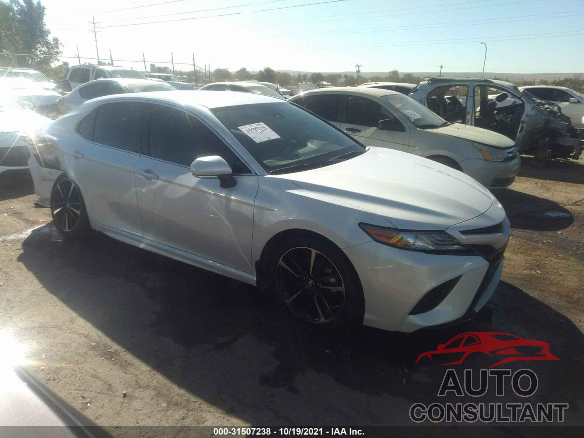 TOYOTA CAMRY 2019 - 4T1B61HK0KU818127