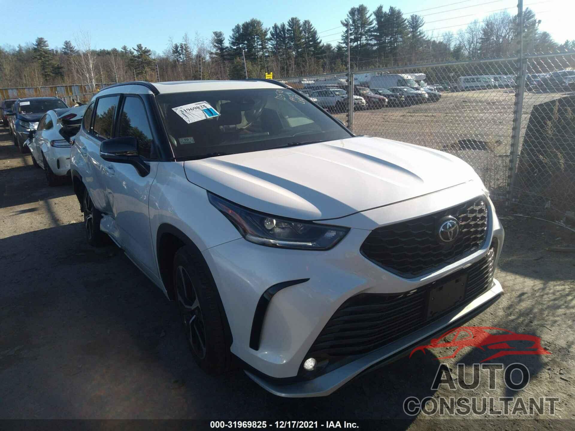 TOYOTA HIGHLANDER 2021 - 5TDJZRBH6MS082773