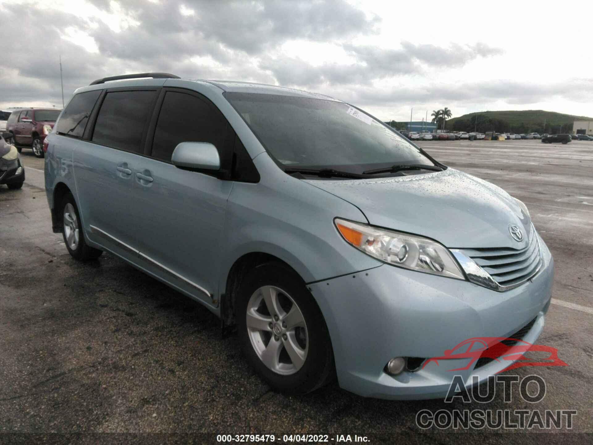 TOYOTA SIENNA 2016 - 5TDKK3DC8GS730948