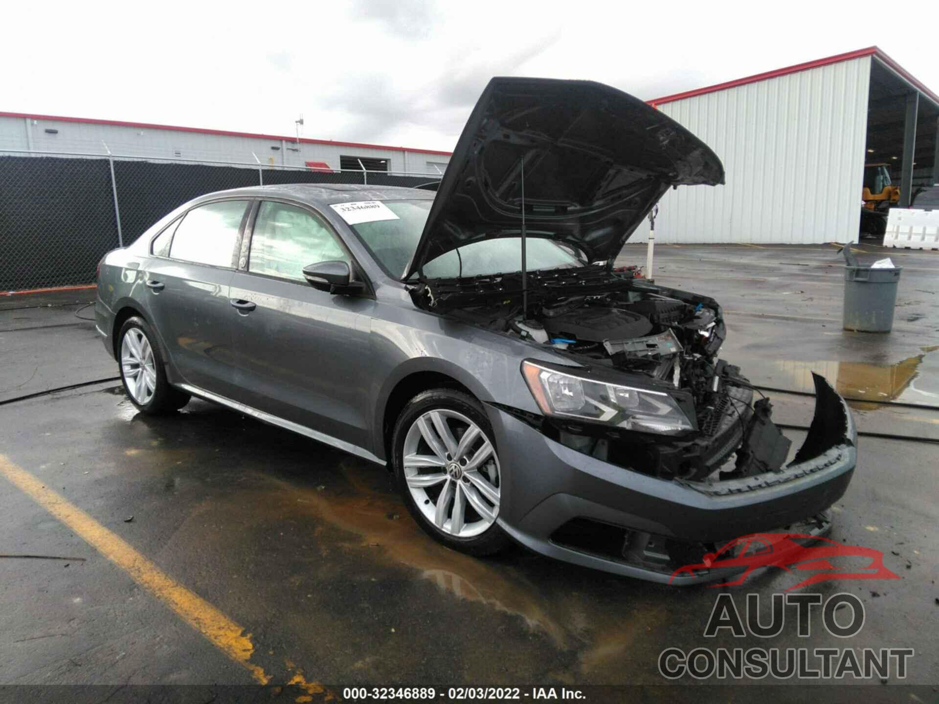 VOLKSWAGEN PASSAT 2019 - 1VWLA7A38KC008597