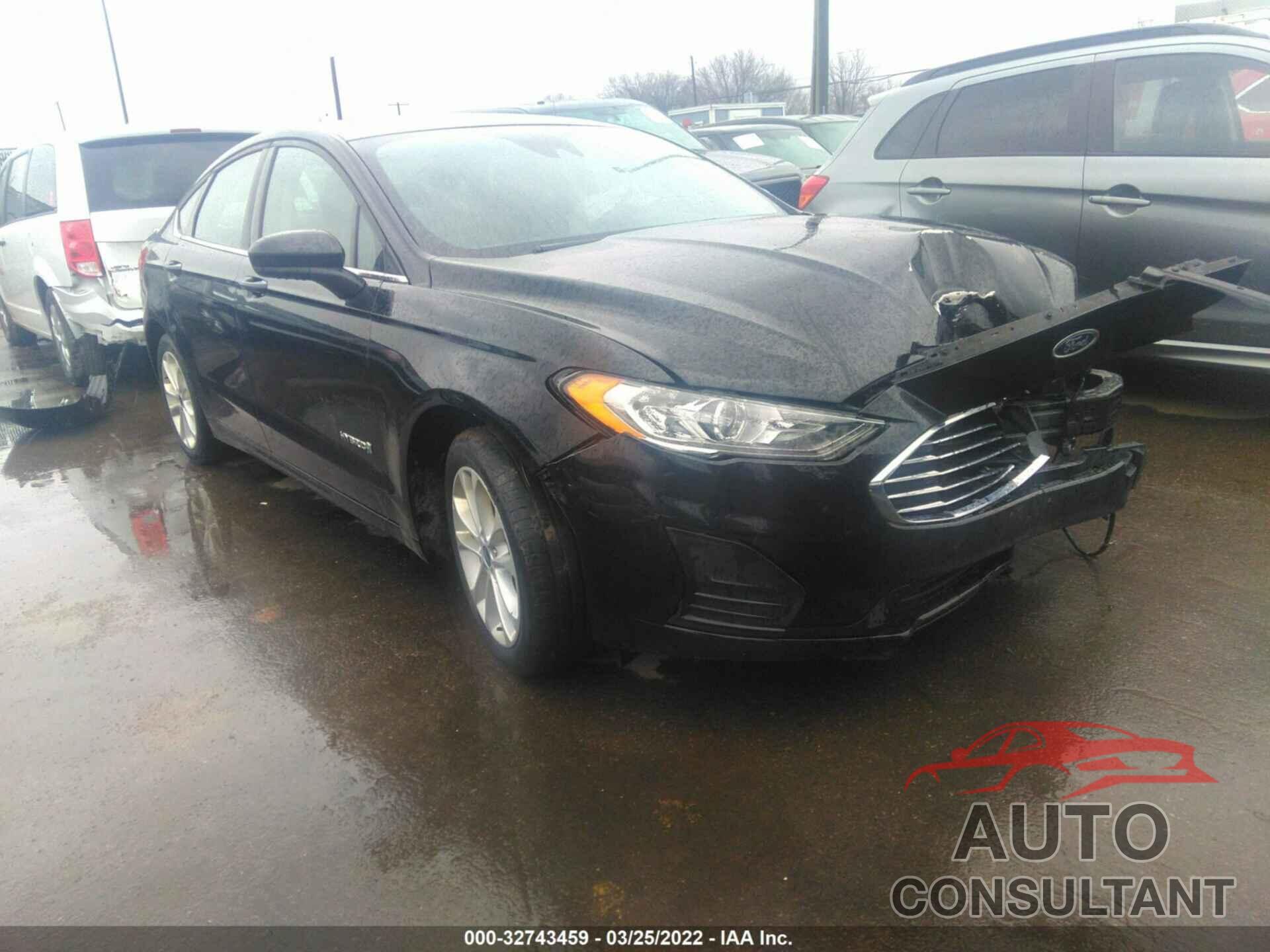 FORD FUSION HYBRID 2019 - 3FA6P0LU5KR104870
