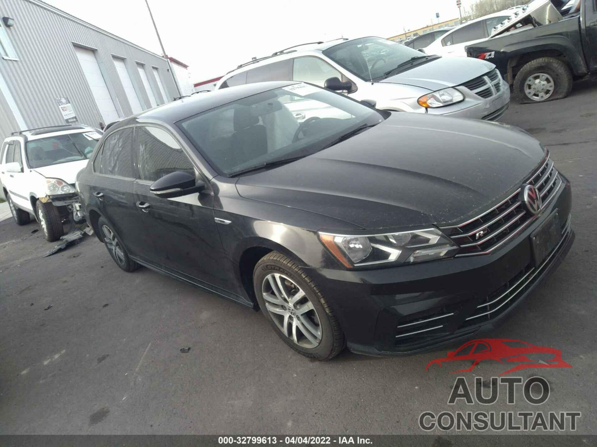 VOLKSWAGEN PASSAT 2018 - 1VWAA7A35JC019269