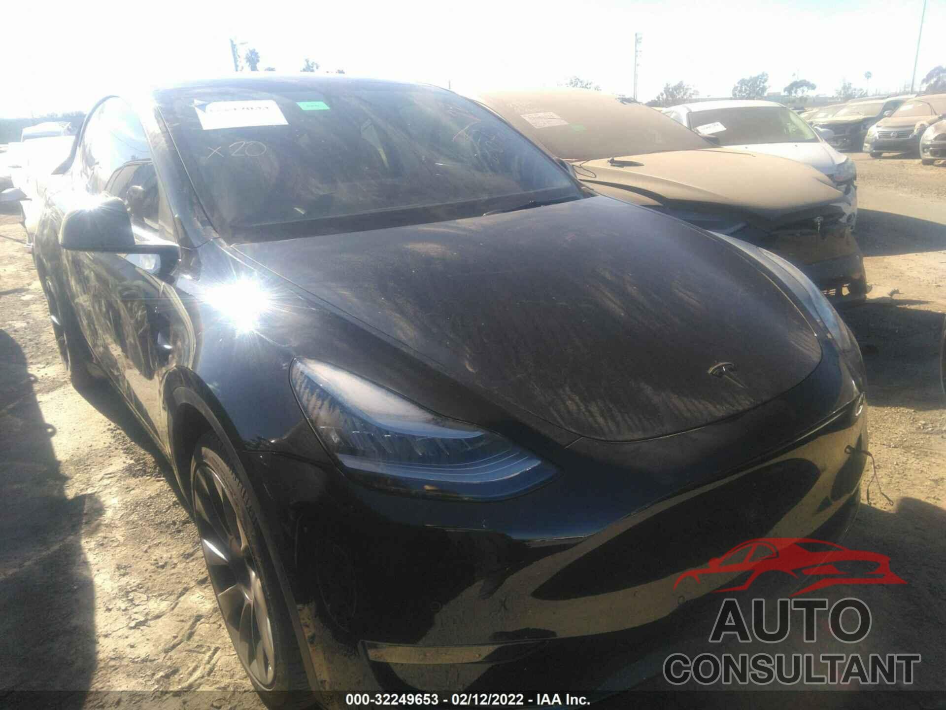 TESLA MODEL Y 2021 - 5YJYGAEE2MF203391