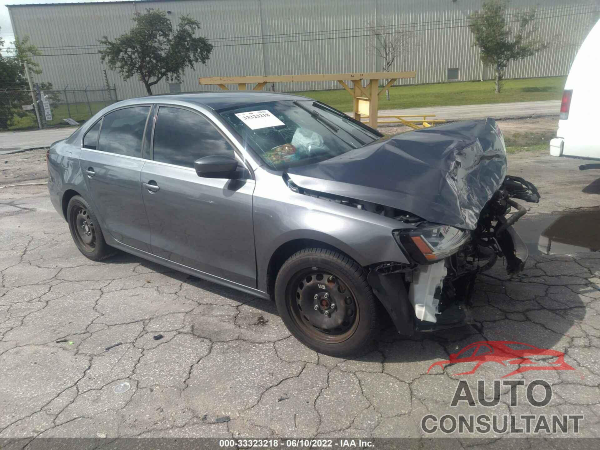VOLKSWAGEN JETTA 2017 - 3VW2B7AJ4HM415332