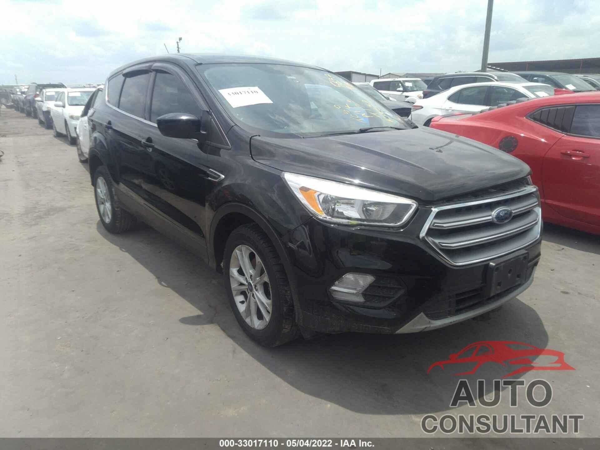FORD ESCAPE 2017 - 1FMCU0GD5HUA31920