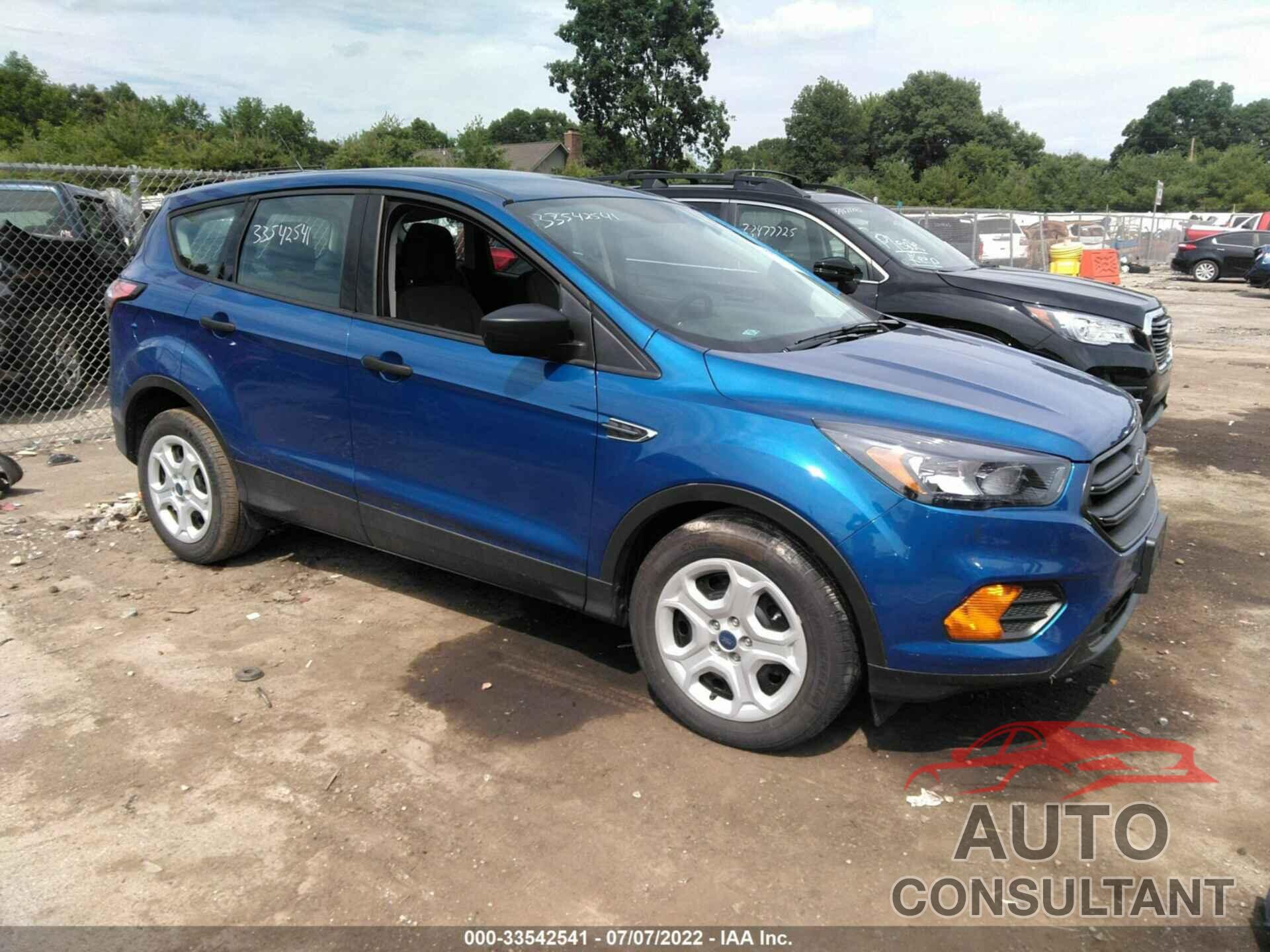 FORD ESCAPE 2018 - 1FMCU0F73JUC79214