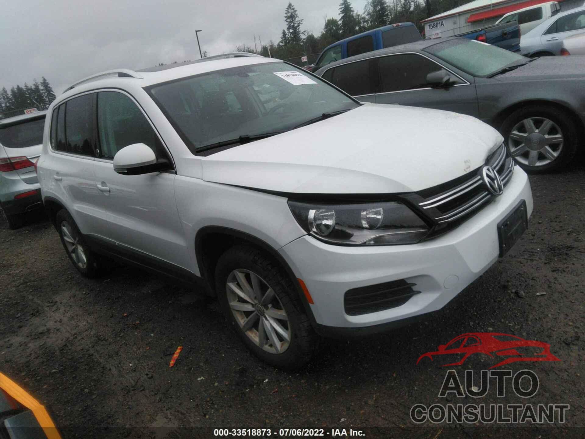 VOLKSWAGEN TIGUAN 2017 - WVGRV7AX8HK005049