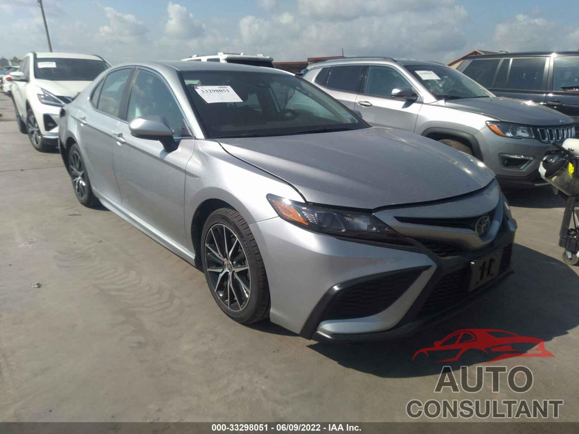 TOYOTA CAMRY 2021 - 4T1G11AK2MU552191
