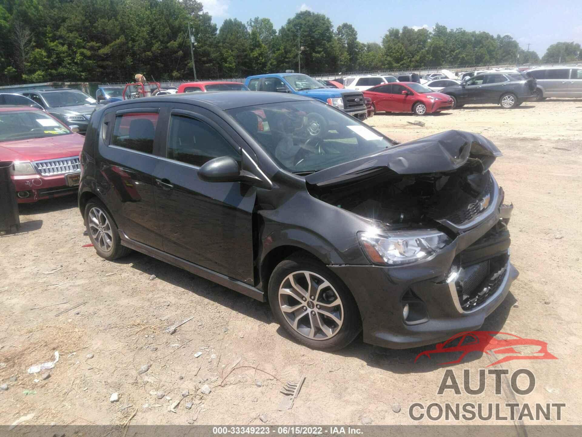 CHEVROLET SONIC 2020 - 1G1JD6SB2L4135688