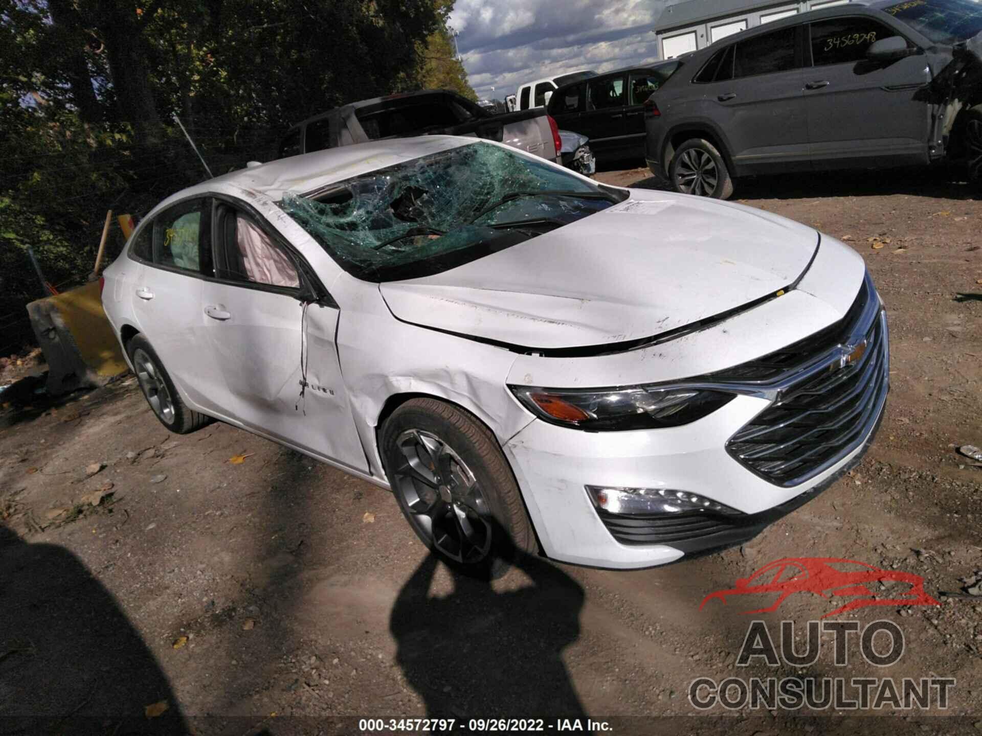 CHEVROLET MALIBU 2021 - 1G1ZD5ST8MF073645