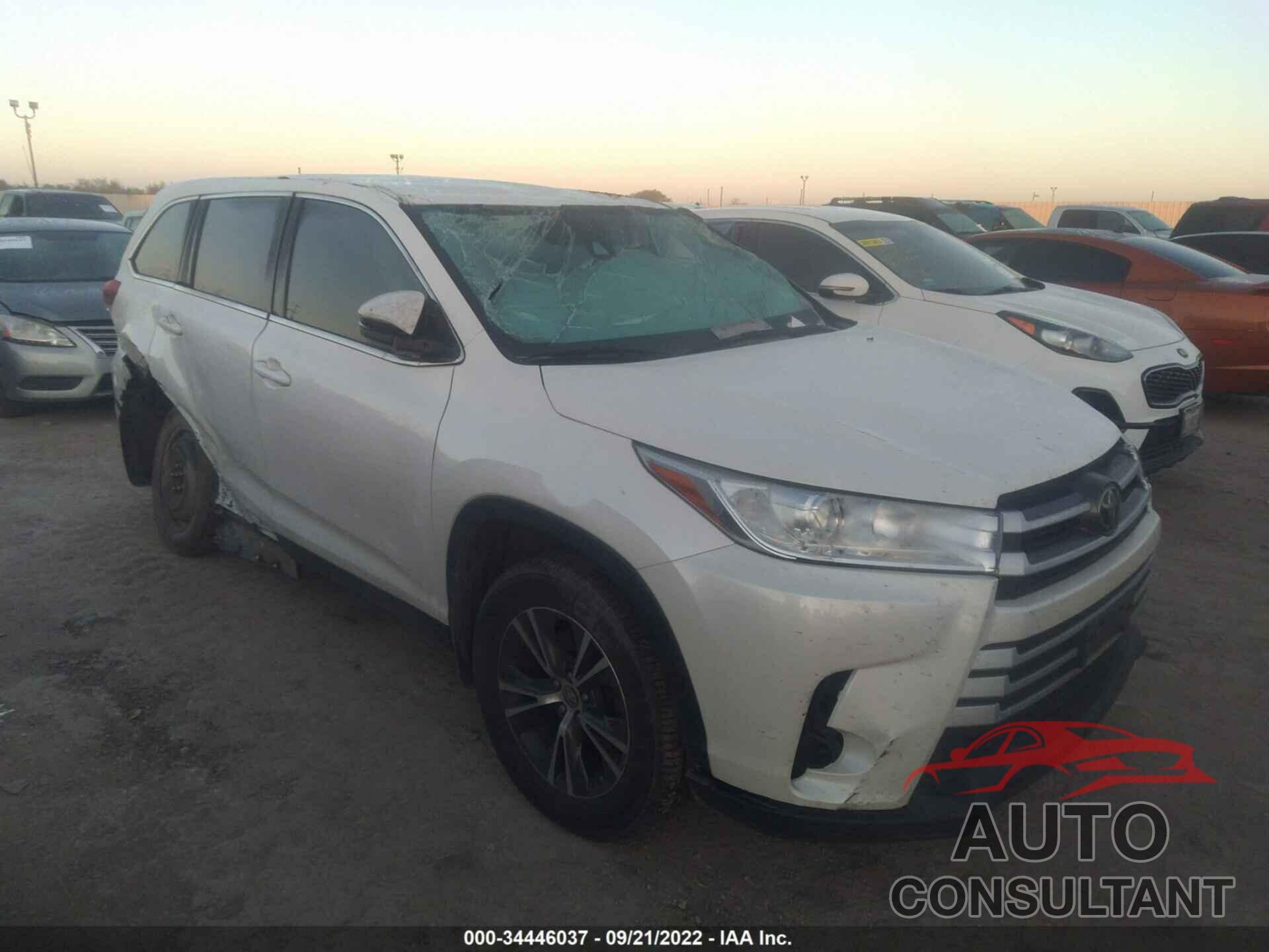 TOYOTA HIGHLANDER 2019 - 5TDZZRFH2KS330219