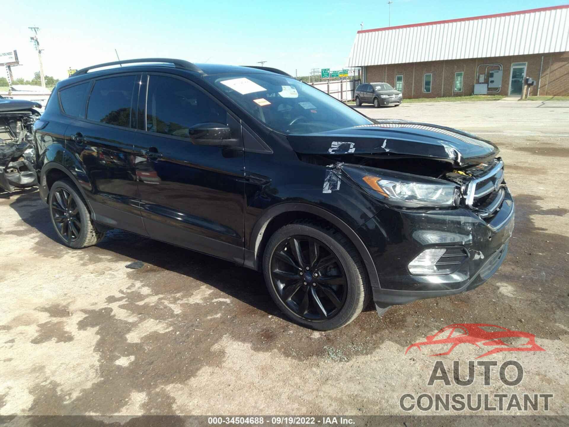 FORD ESCAPE 2018 - 1FMCU0GD1JUD26289