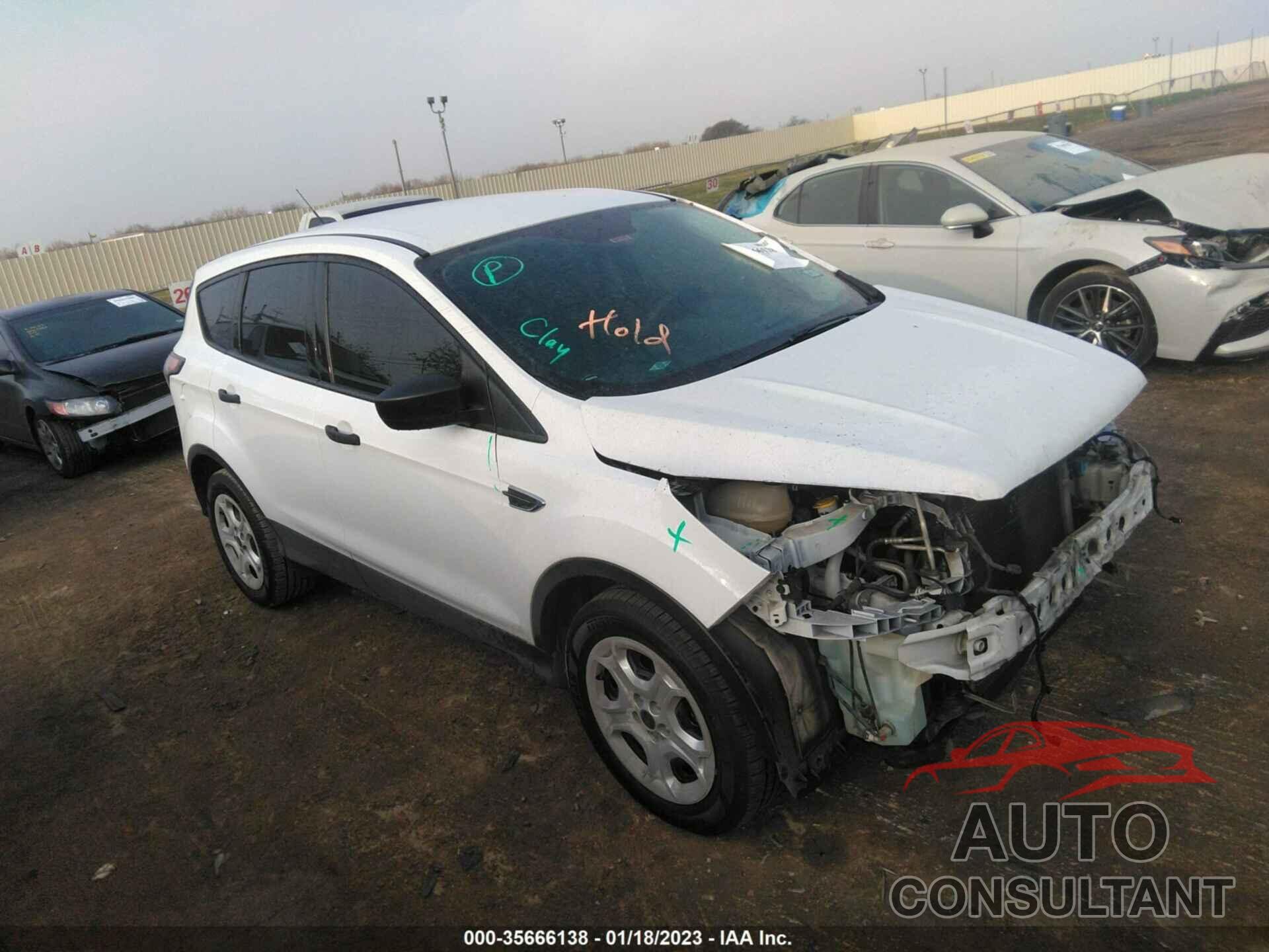 FORD ESCAPE 2017 - 1FMCU0F70HUA93267
