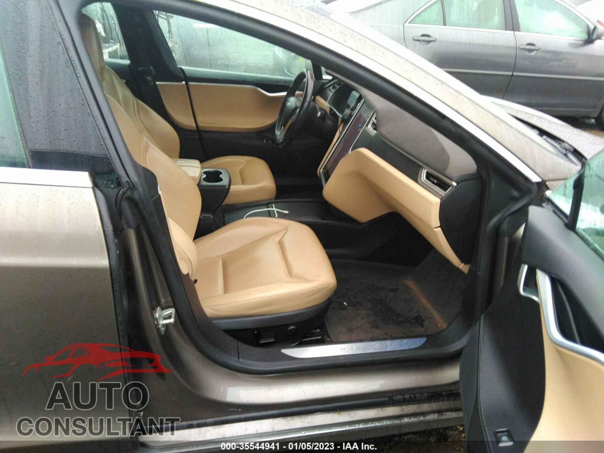 TESLA MODEL S 2016 - 5YJSA1E2XGF146956