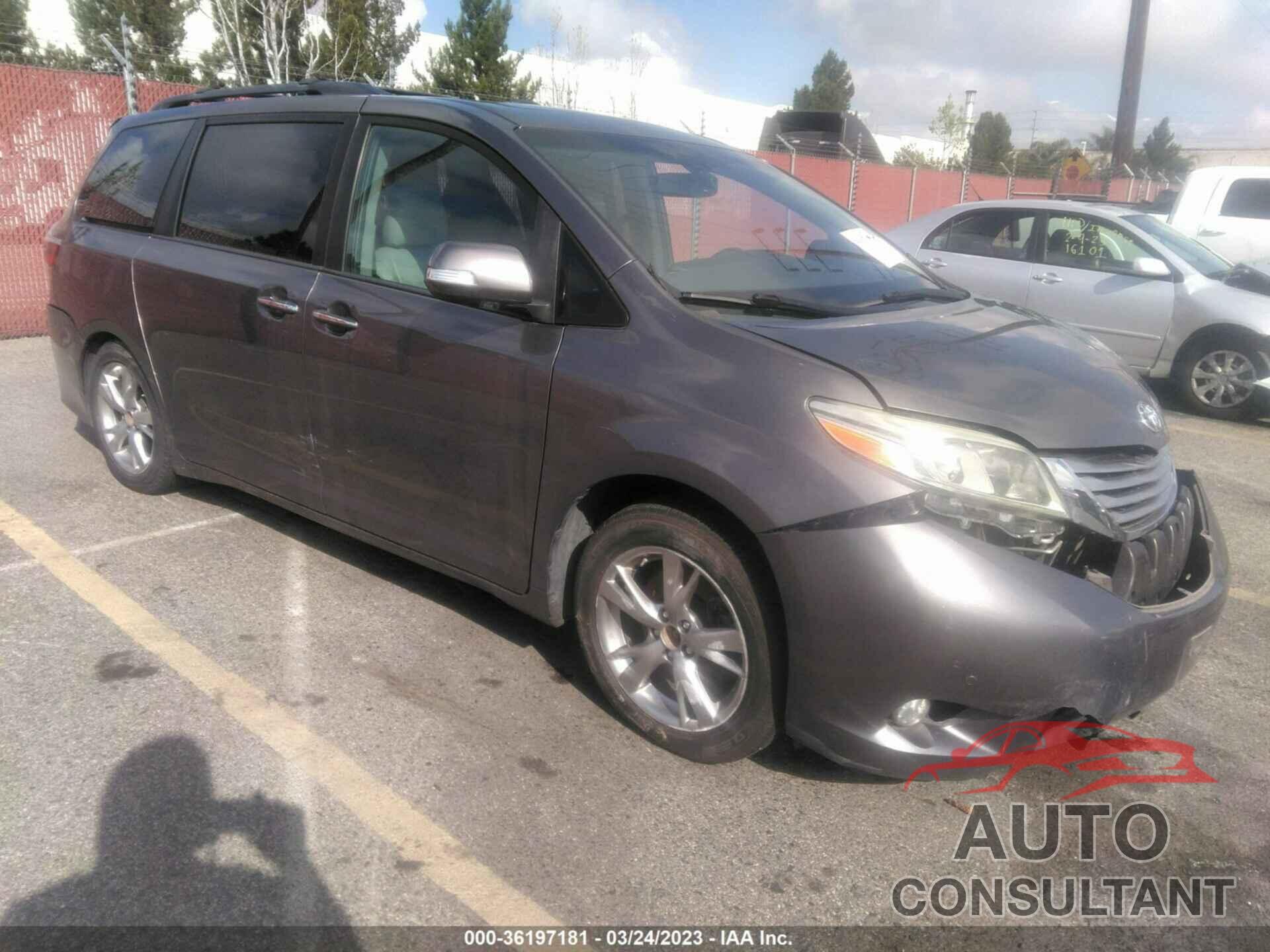 TOYOTA SIENNA 2015 - 5TDYK3DC9FS541671