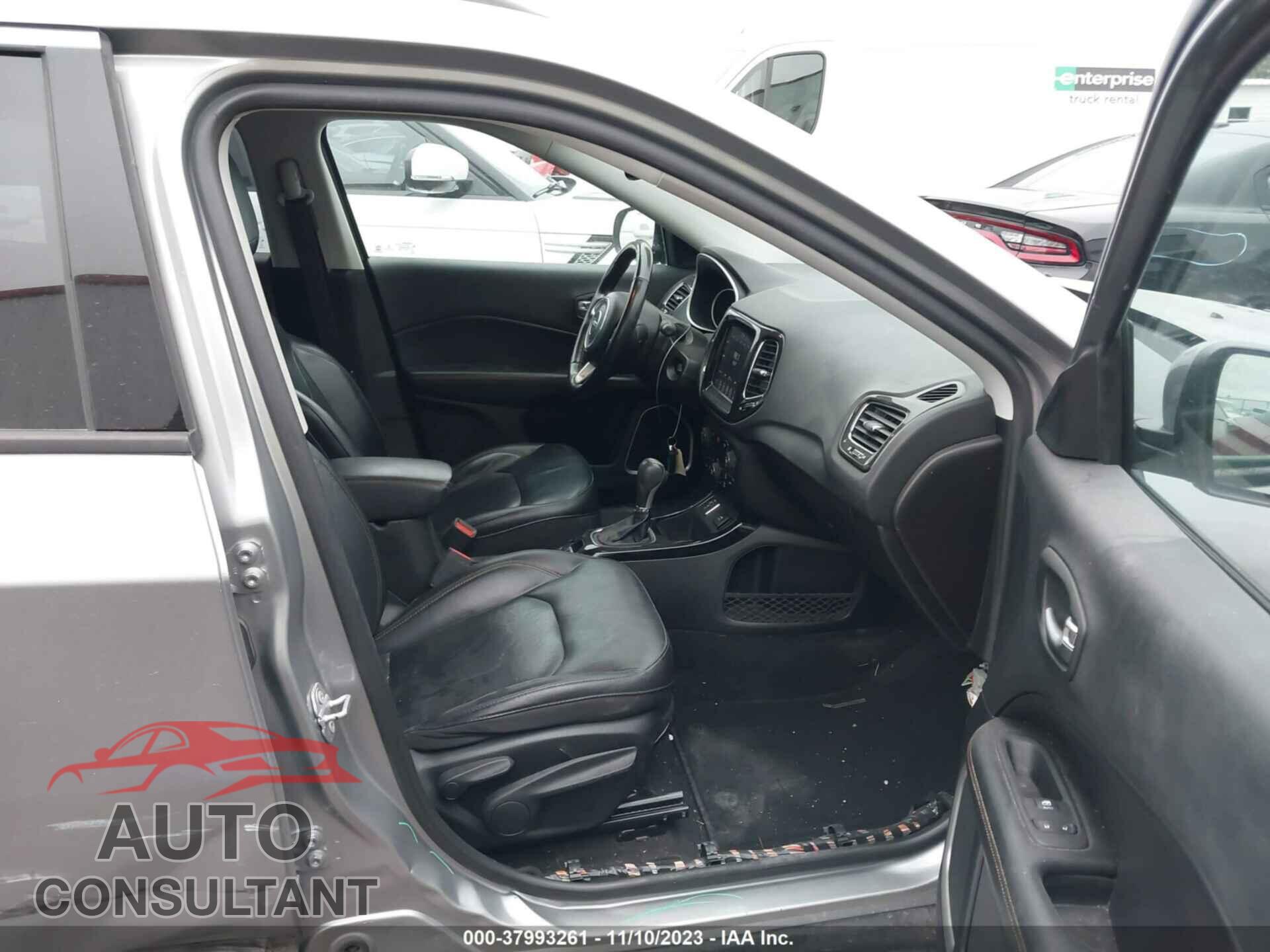 JEEP COMPASS 2019 - 3C4NJCCB6KT802396
