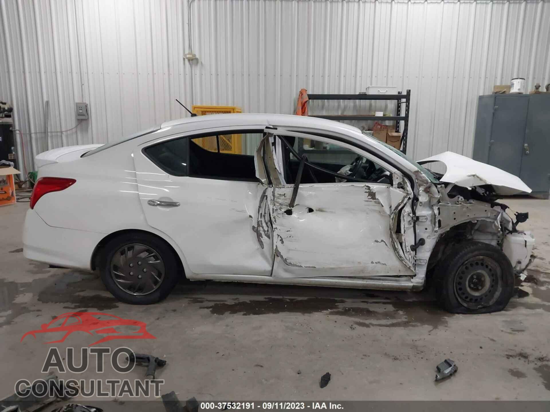NISSAN VERSA 2019 - 3N1CN7AP3KL860048