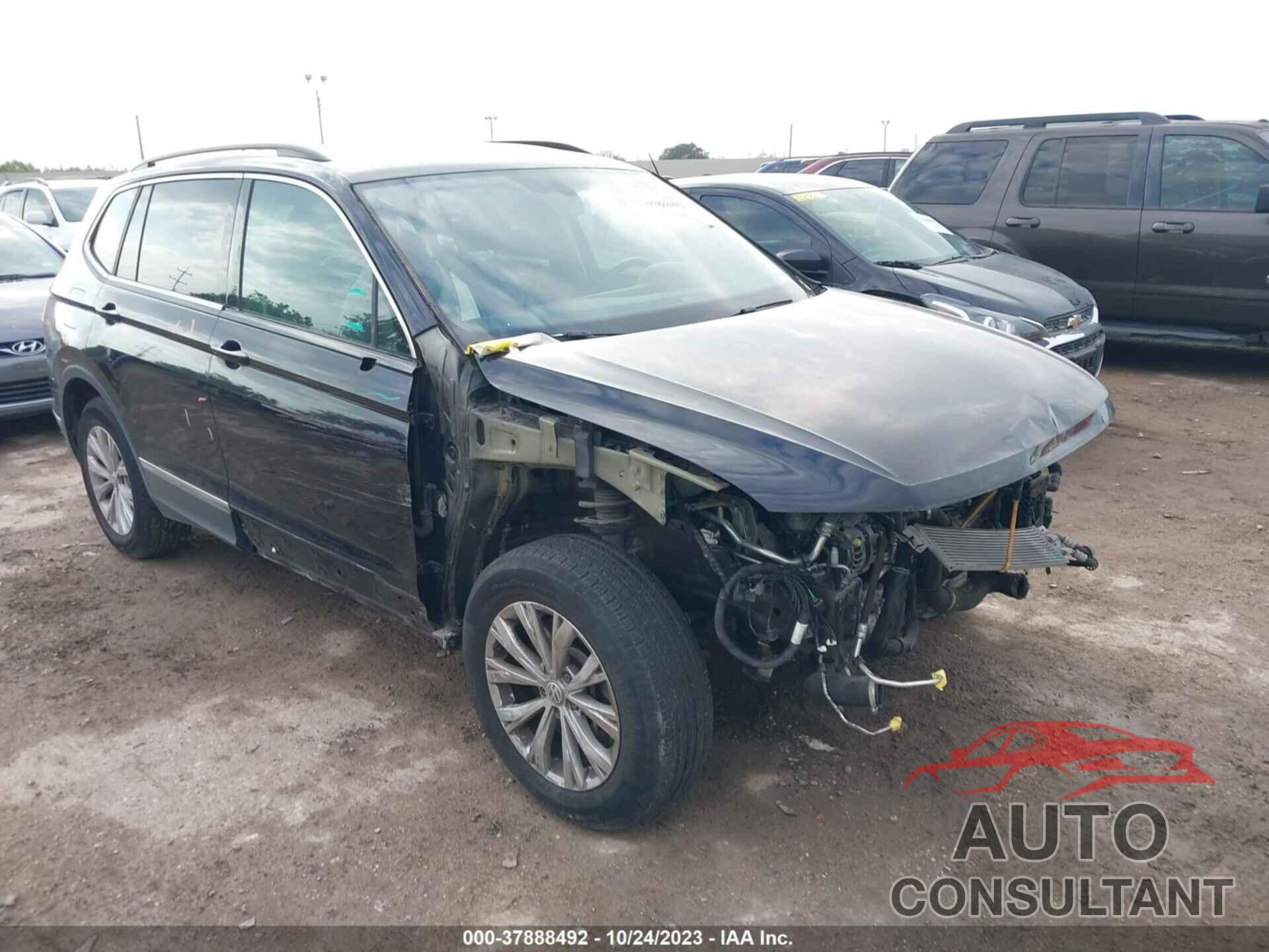 VOLKSWAGEN TIGUAN 2018 - 3VV3B7AX4JM108164