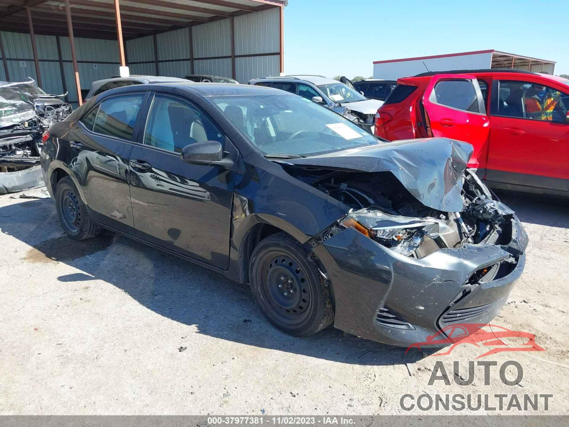 TOYOTA COROLLA 2018 - 5YFBURHE2JP765994