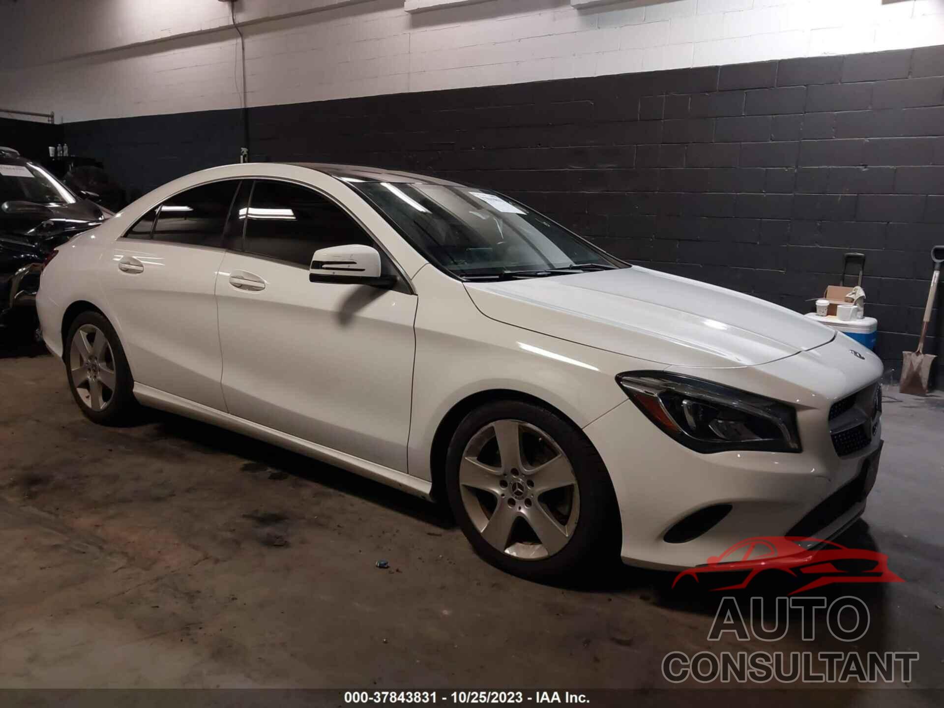 MERCEDES-BENZ CLA 250 2018 - WDDSJ4GB7JN645176