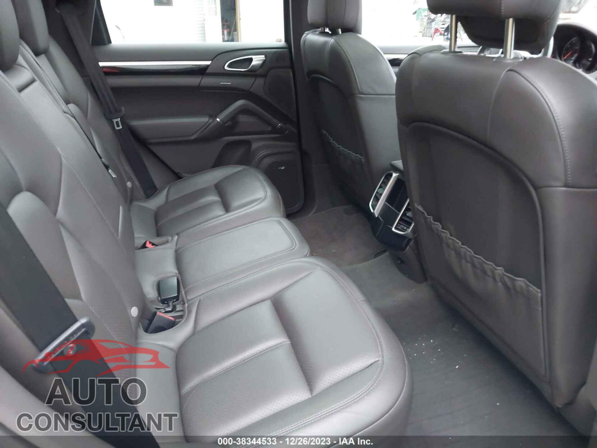 PORSCHE CAYENNE 2016 - WP1AA2A23GLA10655