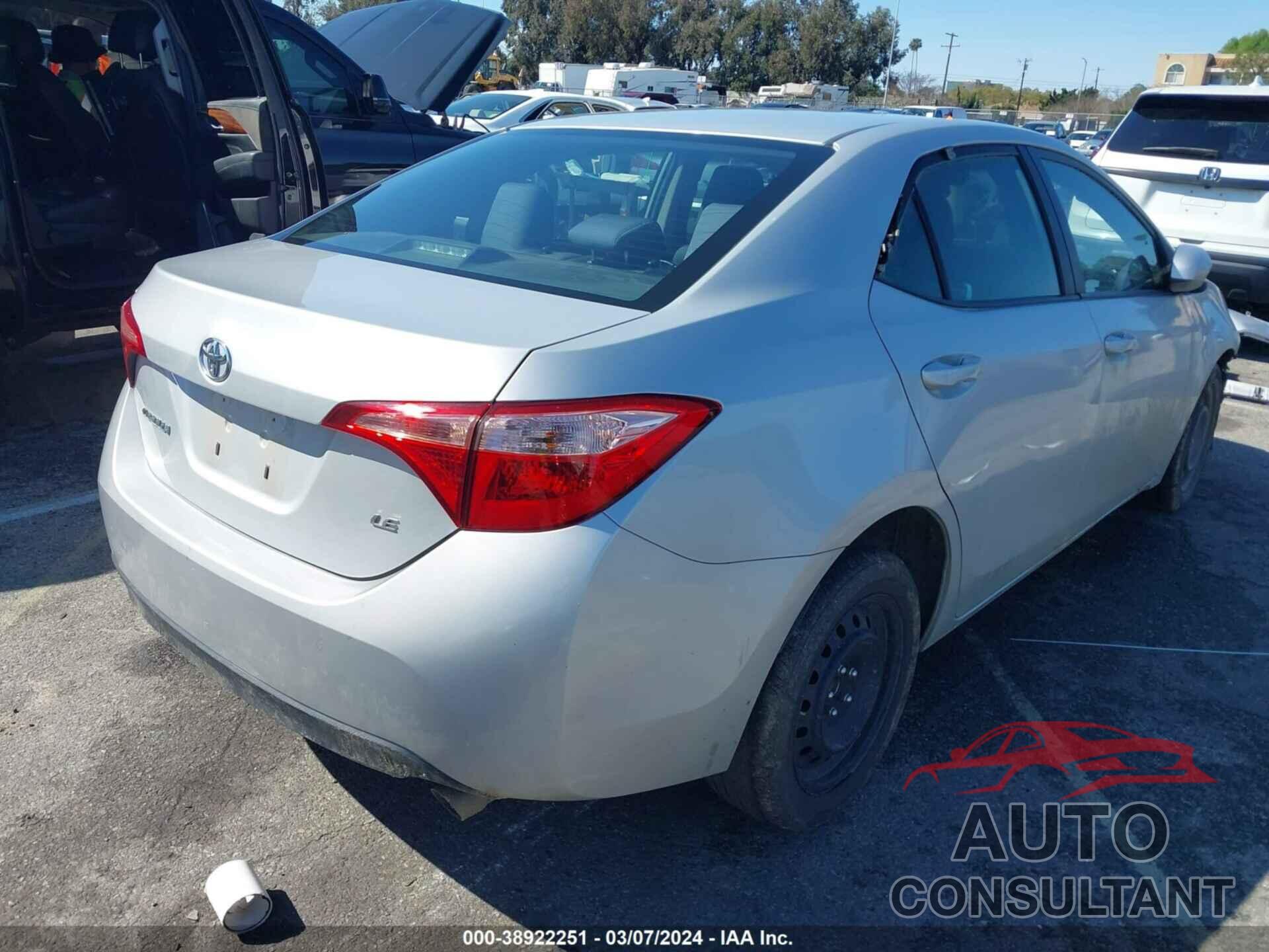 TOYOTA COROLLA 2018 - 2T1BURHE0JC086306