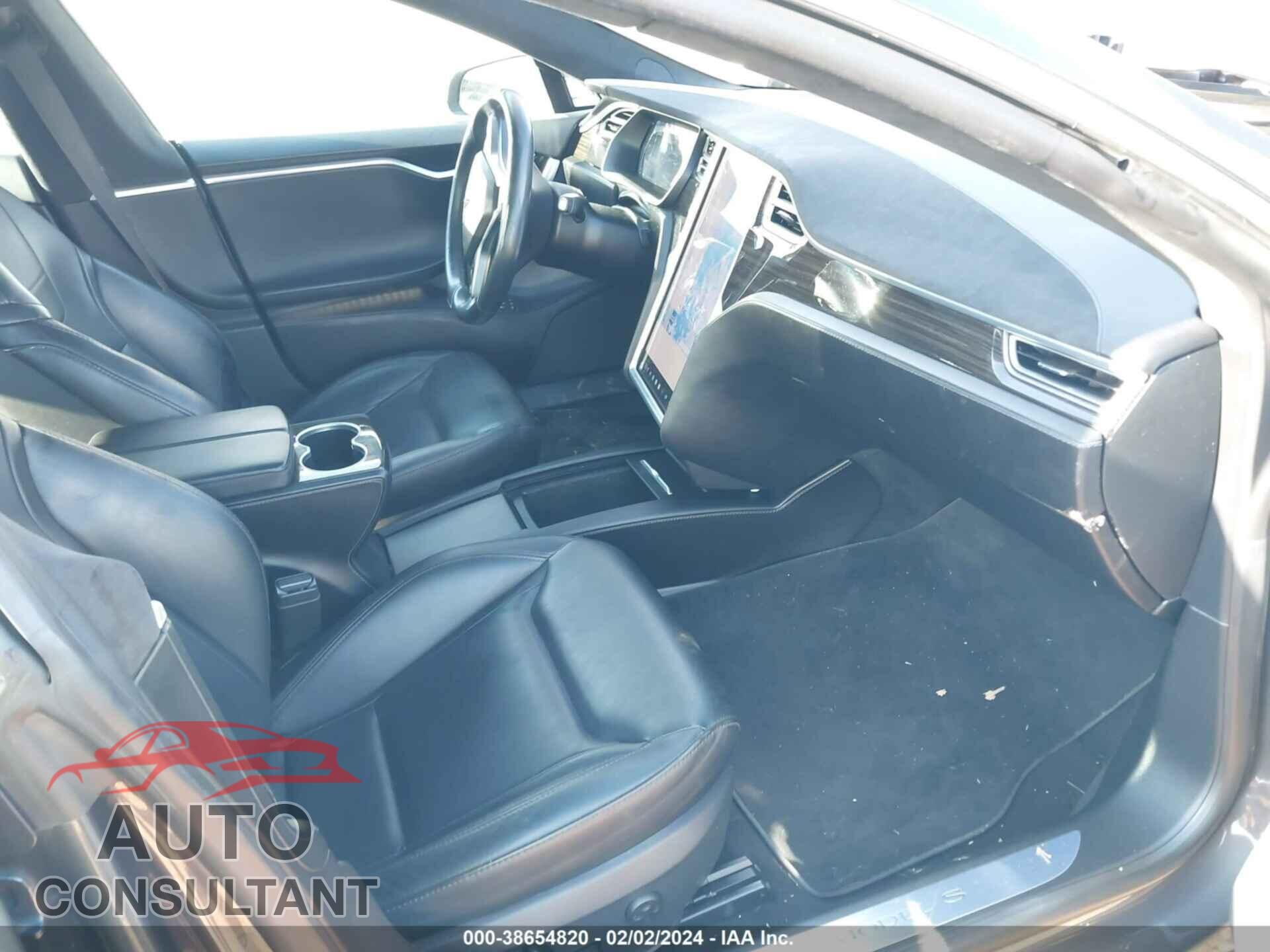 TESLA MODEL S 2016 - 5YJSA1E27GF152147