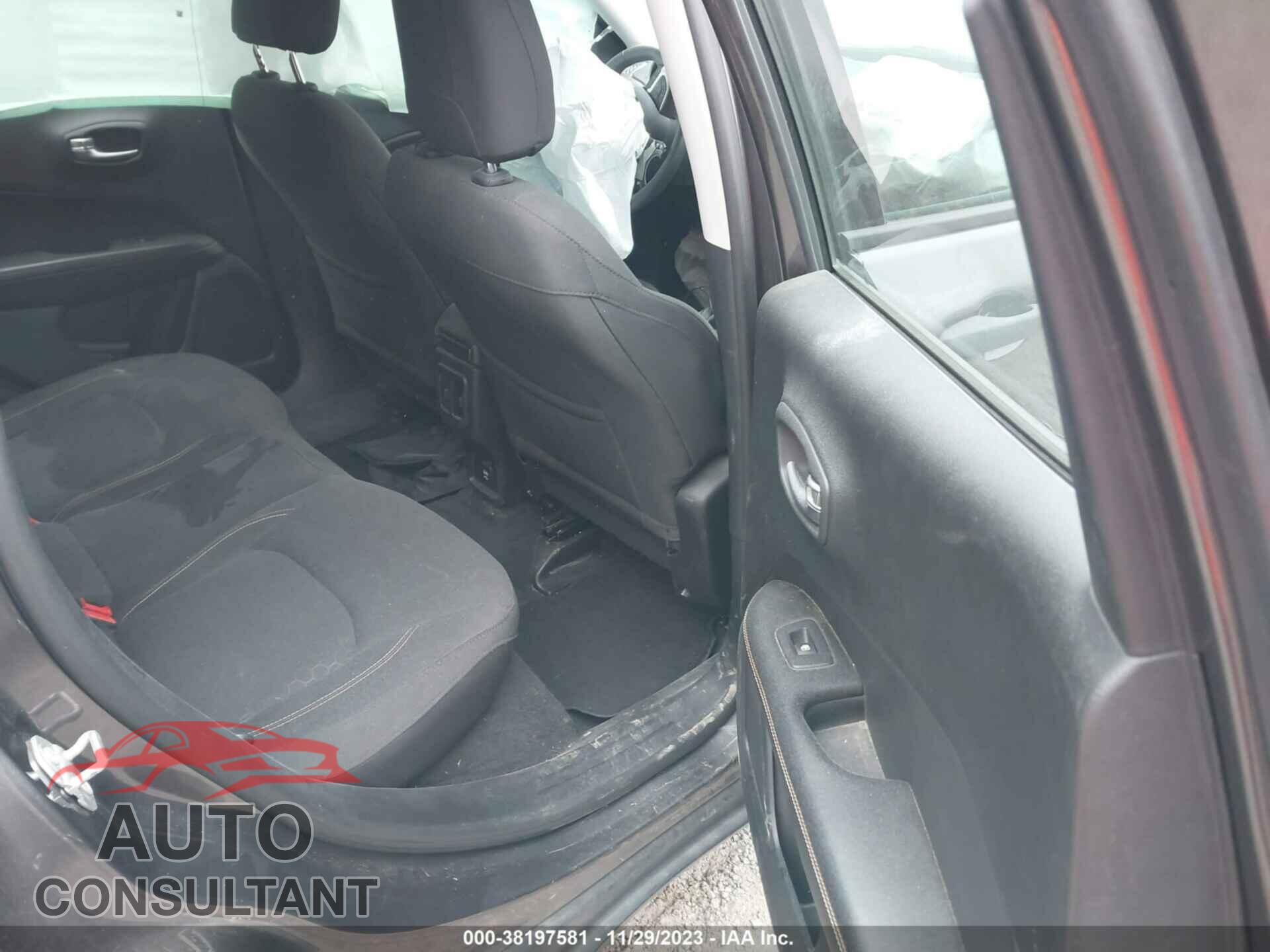 JEEP COMPASS 2018 - 3C4NJDAB4JT191355