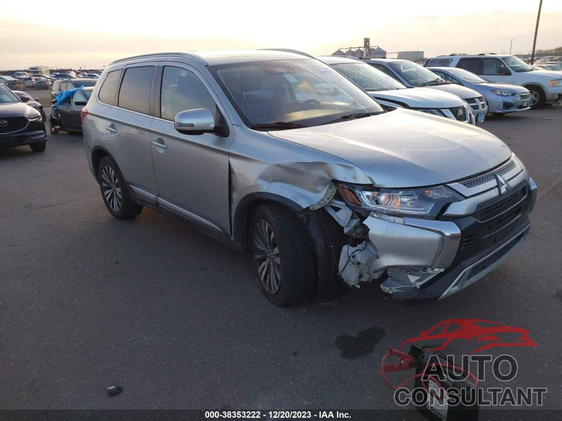 MITSUBISHI OUTLANDER 2020 - JA4AD3A30LZ014736