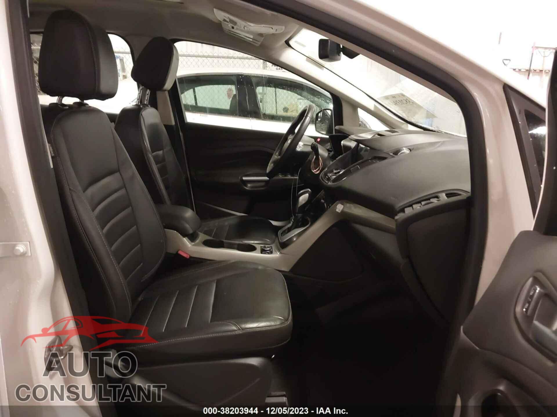 FORD C-MAX 2016 - 1FADP5CU2GL111219
