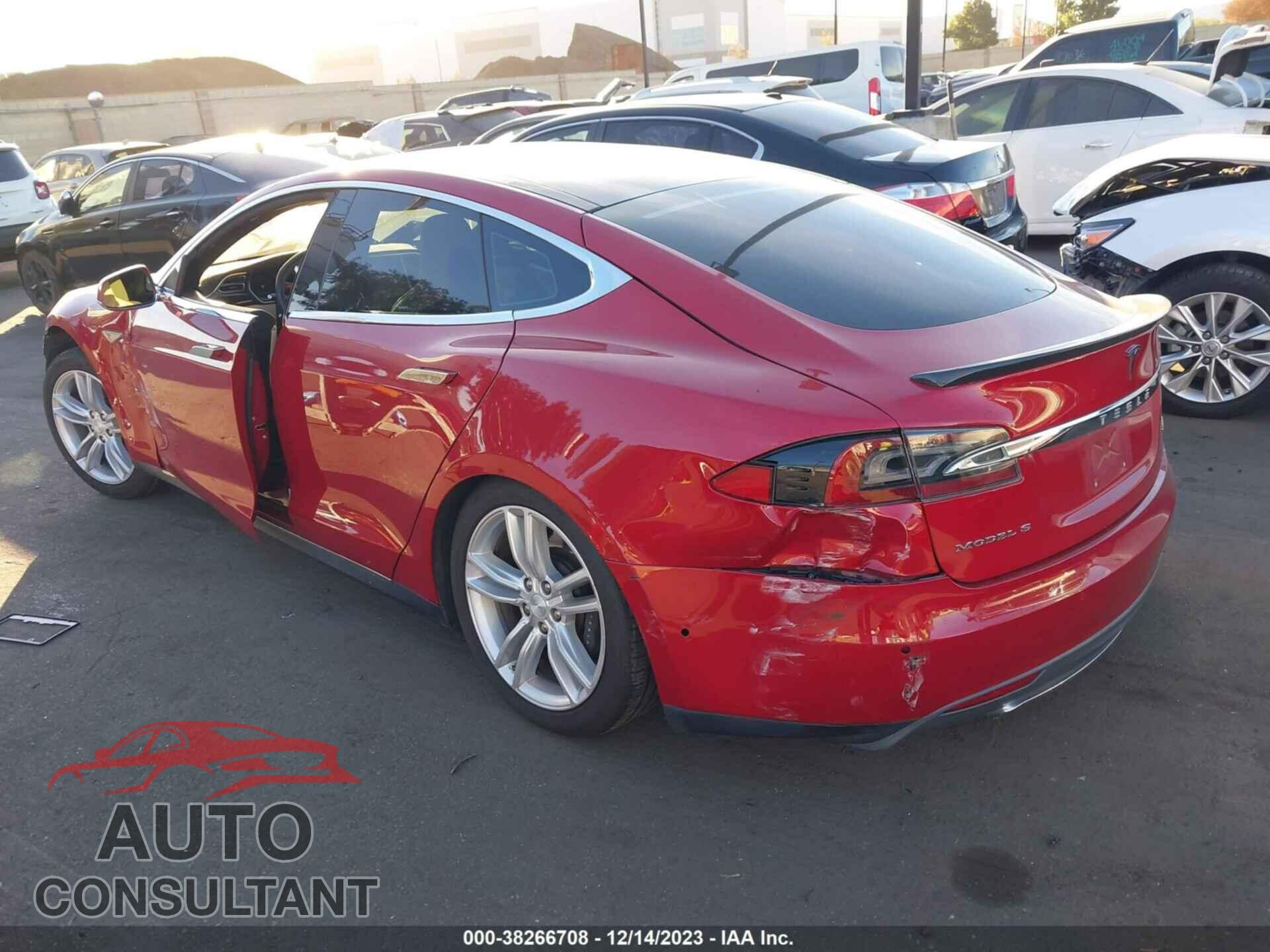 TESLA MODEL S 2015 - 5YJSA1E26FF115914