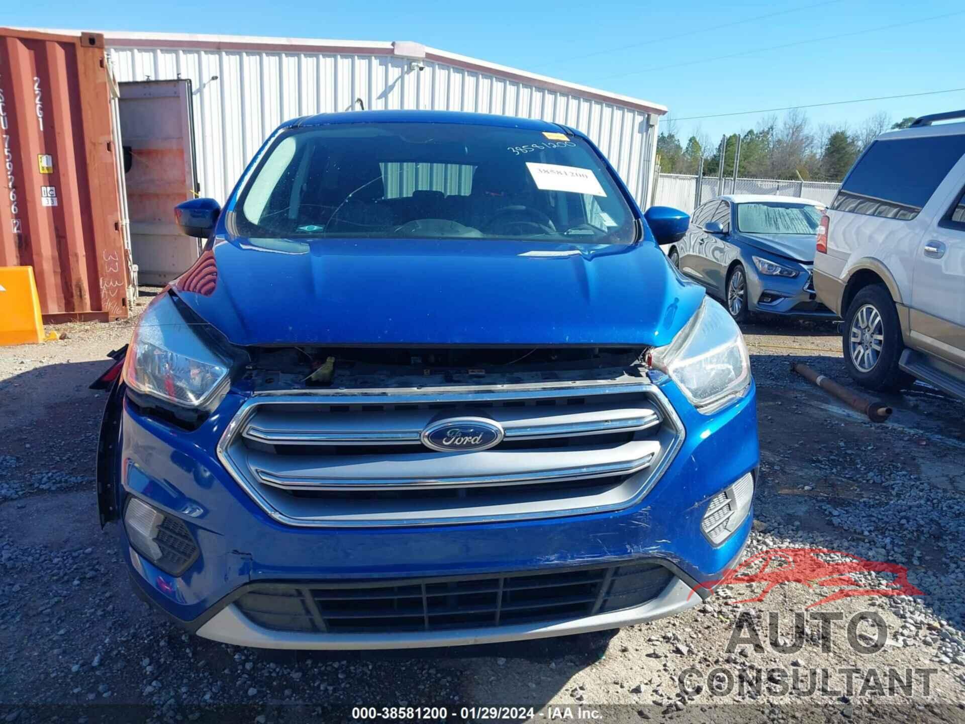 FORD ESCAPE 2017 - 1FMCU0GD5HUE64332