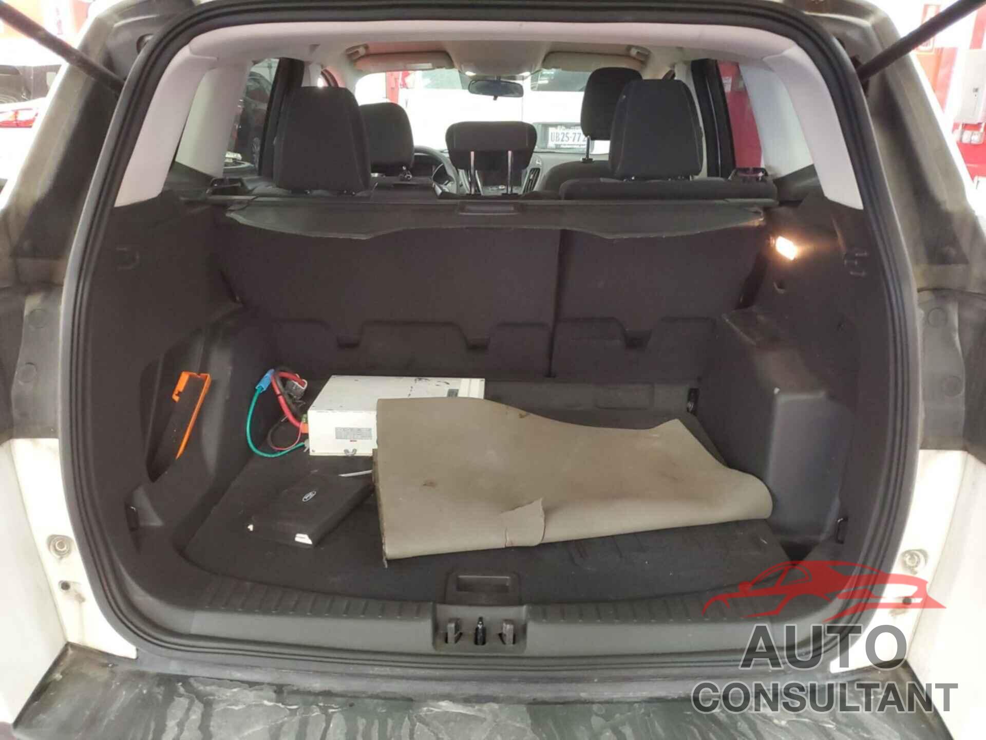 FORD ESCAPE 2019 - 1FMCU9GD9KUC07735