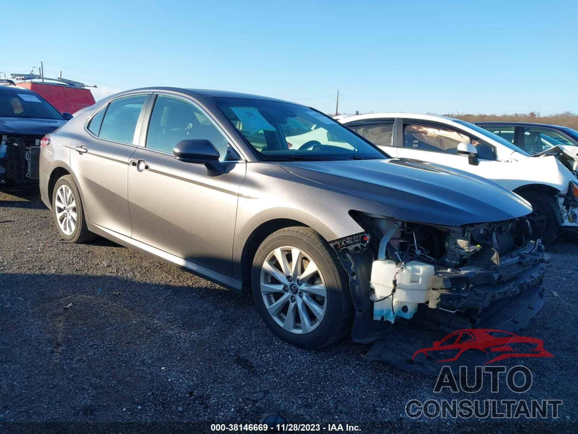 TOYOTA CAMRY 2019 - 4T1B11HK2KU258156