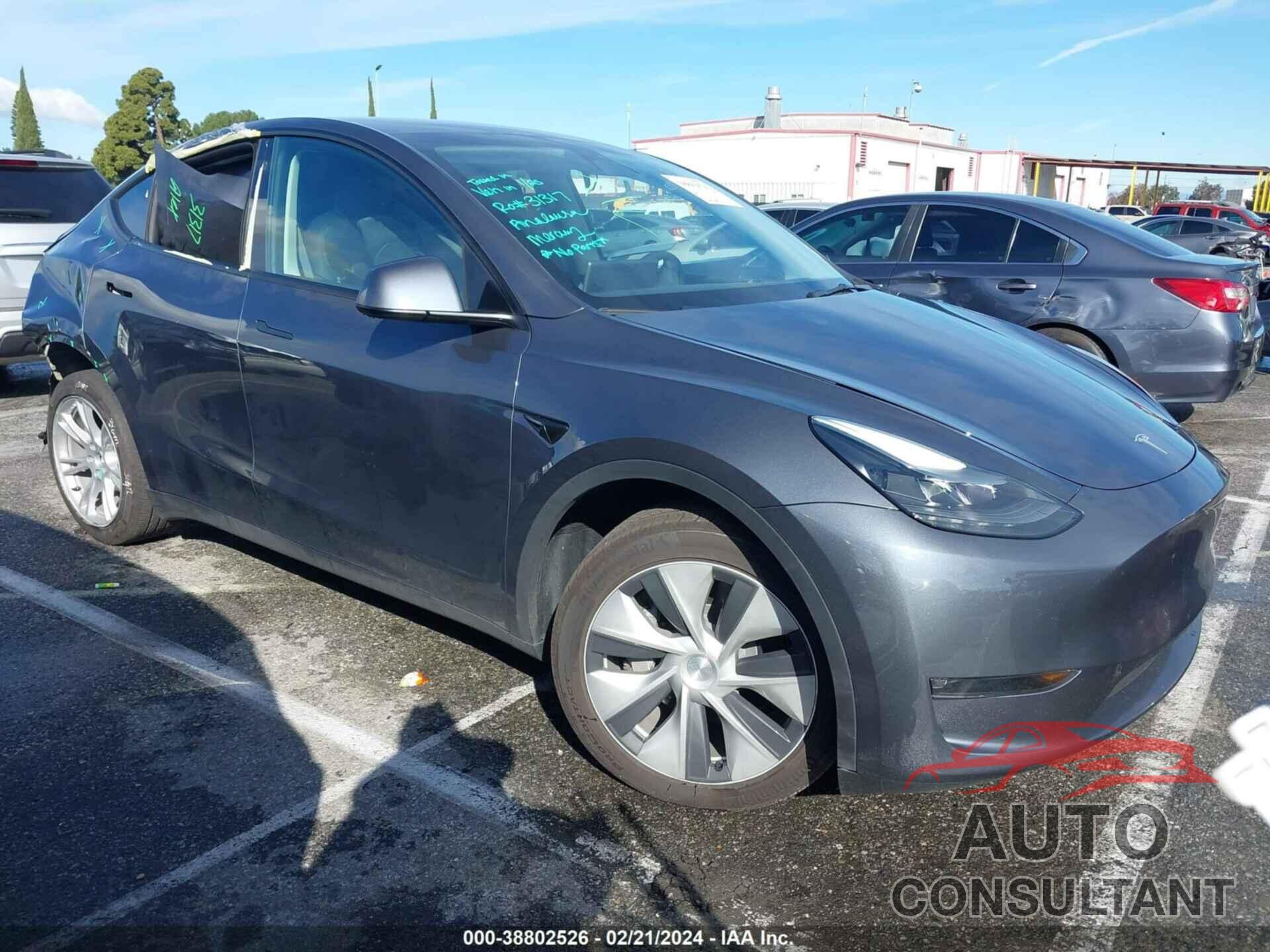 TESLA MODEL Y 2023 - 7SAYGAEE9PF635368