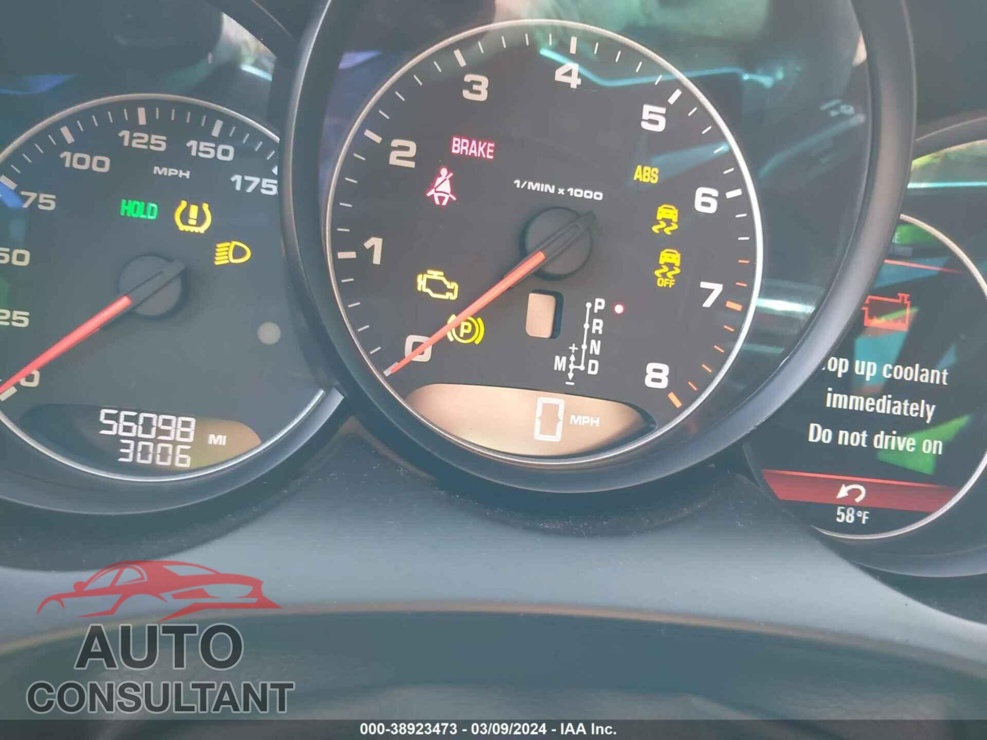 PORSCHE CAYENNE 2018 - WP1AA2A21JKA04494