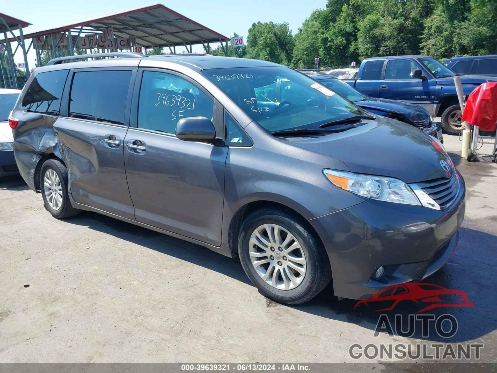 TOYOTA SIENNA 2017 - 5TDYZ3DC1HS852784