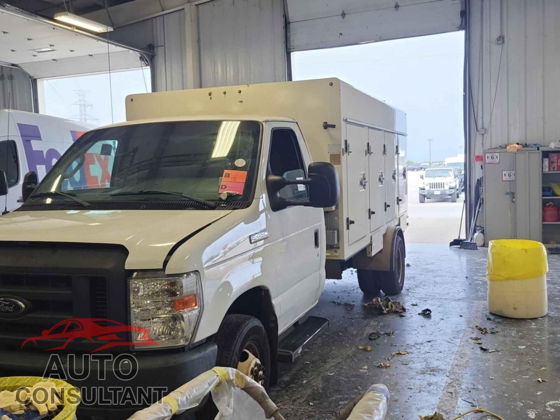 FORD ECONOLINE 2017 - 1FDXE4FS4HDC69098
